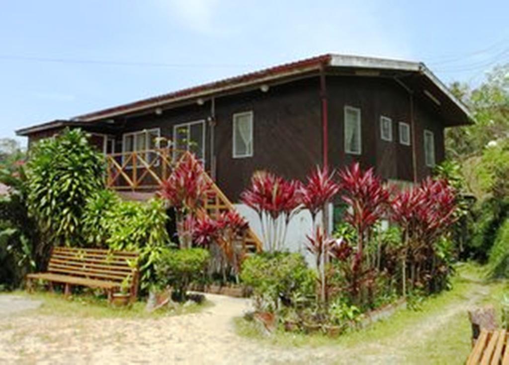 Mile 36 Lodge Kundasang Bagian luar foto