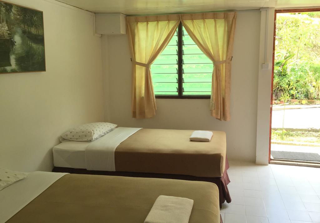 Mile 36 Lodge Kundasang Bagian luar foto