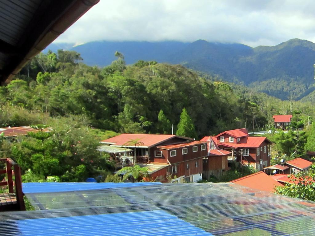 Mile 36 Lodge Kundasang Bagian luar foto